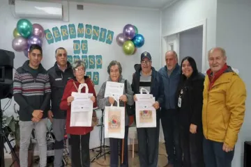 CHONCHI CELEBRA EGRESO DE 40 ADULTOS MAYORES - Wapi Chilwe